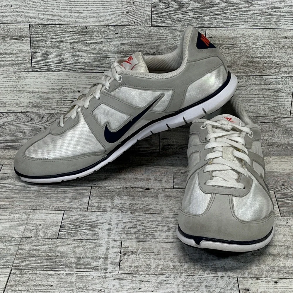 Nike Oceania NM Blue White Gray Running Shoes 443937-101‎ Women Size 8